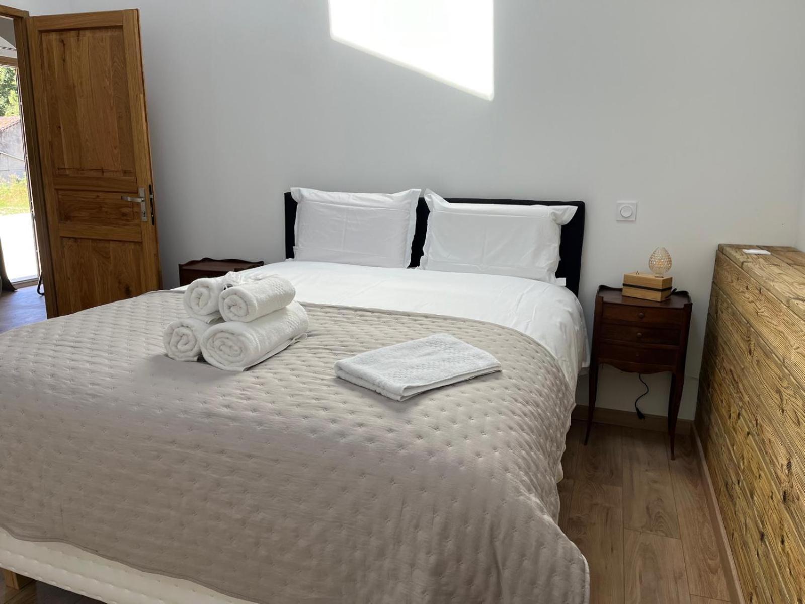 Fantastic Petit Beauval Hotel Saint-Sulpice-et-Cameyrac Eksteriør billede